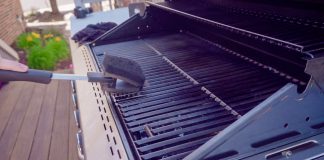 Gezellige barbecue gehad? Zo maak je hem snel schoon! barbecue schoonmaken