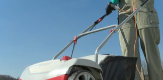 Tuin lenteklaar maken? Zo doe je dat! Gazon verticuteren