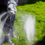 Stappenplan voor het onderhouden van jouw gazon! gazon kal strooien