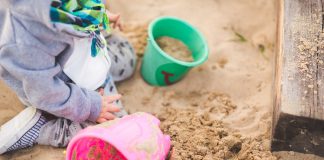 Dit buitenspeelgoed mag niet ontbreken in jouw tuin! zandbak