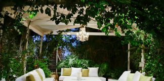 Op deze manier zorg je voor meer sfeer in je tuin Sfeervolle tuin