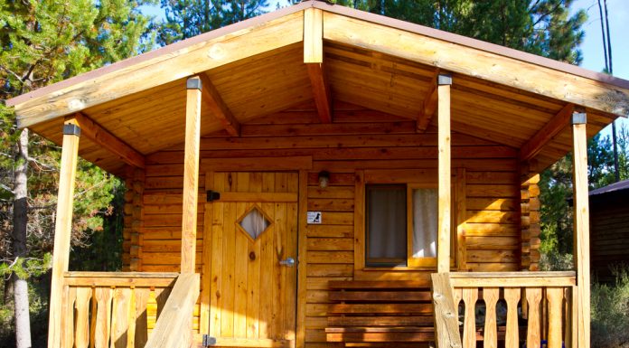 De voordelen van een blokhut met overkapping blokhut met overkapping