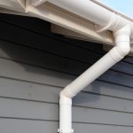 De witte regenpijp, een ware opfrisbeurt voor je tuin! witte regenpijp