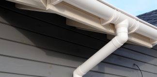 De witte regenpijp, een ware opfrisbeurt voor je tuin! witte regenpijp